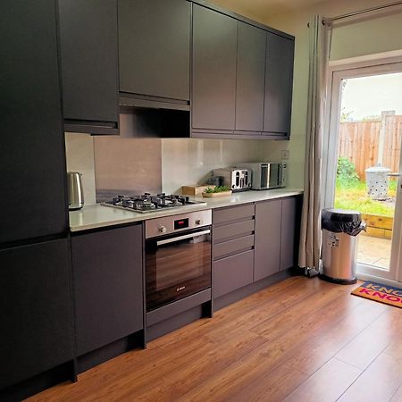 Spacious 3 Bed Flat Belvedere Dartford Екстериор снимка