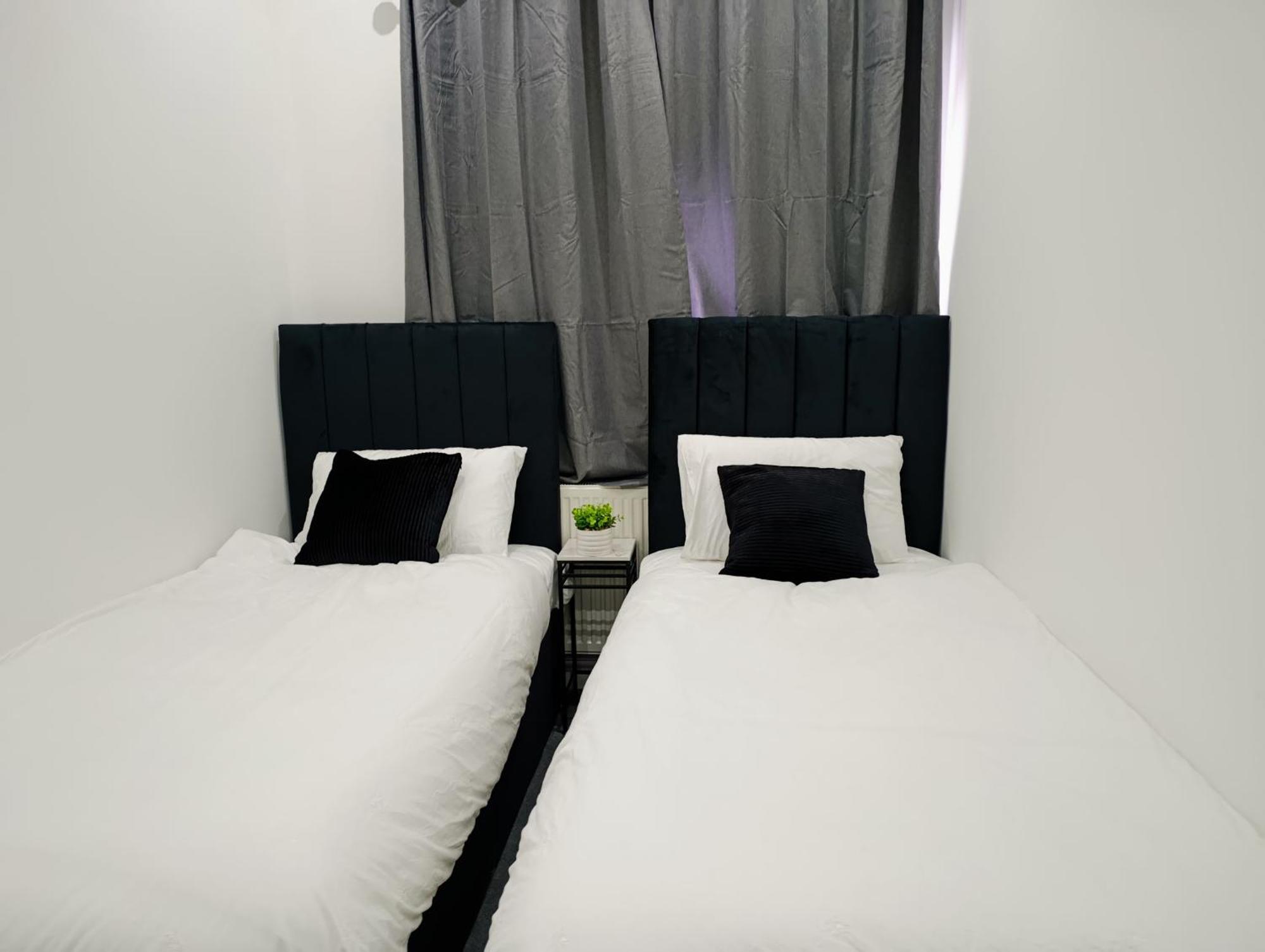 Spacious 3 Bed Flat Belvedere Dartford Екстериор снимка